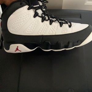 Jordan 9 Space Jam. In great condition only worn 3x!